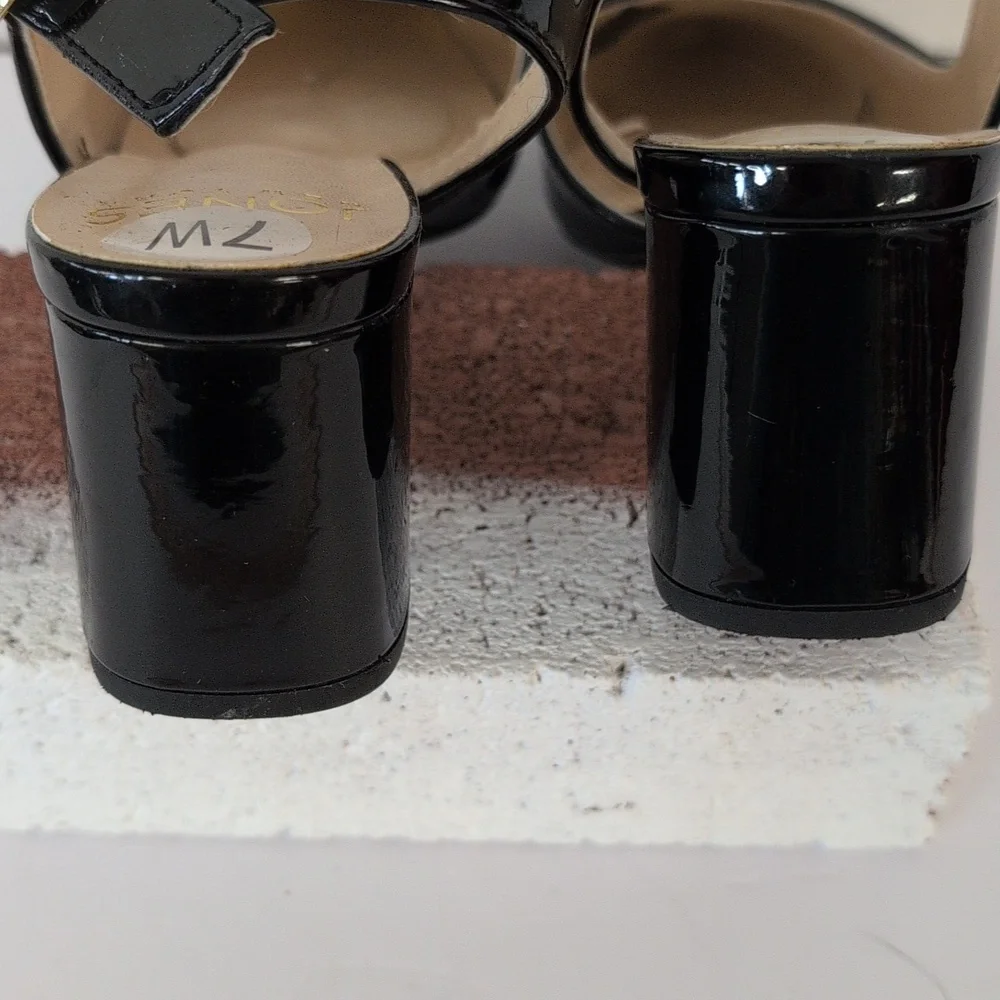 Nine West Black Patent Heels With Comfort Insets Stylish Gold Buckle Size 7W